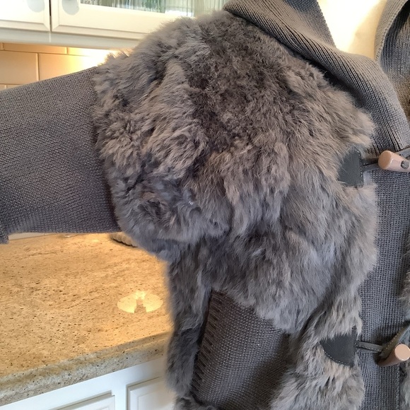 Gray Rabbit Fur and Knit Hooded Sweater Size XL by Dolce Cabo - Picture 3 of 14